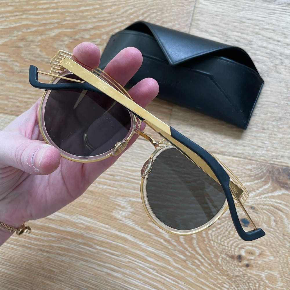 Dior • Enigme 51mm Gold Sunglasses - Picture 4 of 12